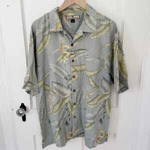 Tommy Bahama 100% Silk Hawaiian Camp Resort Shirt Gray / Green Tropical Leaves